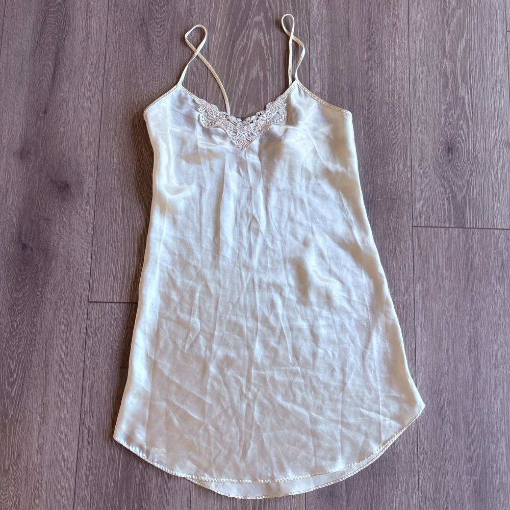 Intimate Moments White Lace Trim Chemise Nightgown Satin Slip Dress Size M